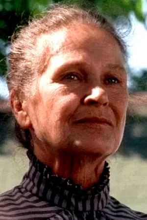  Colleen Dewhurst