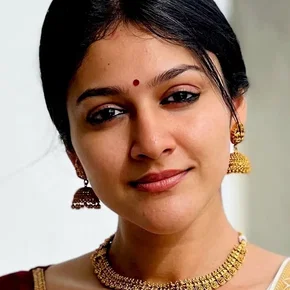 Photo star :  Anarkali Nazar