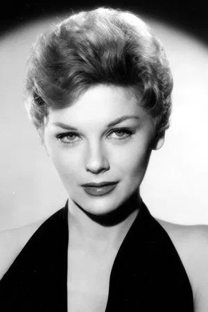  Joanna Moore