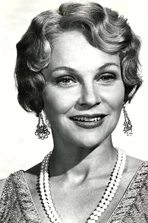  Joanna Moore photo