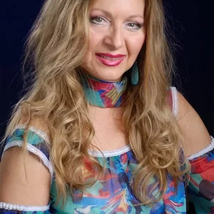 Danica Maksimovic  	 