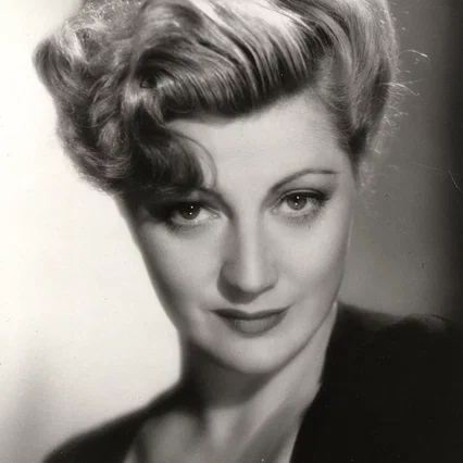  Stella Adler