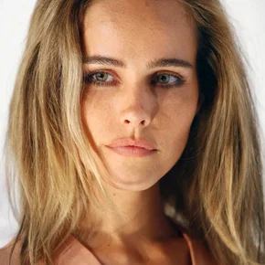 Photo star : Isabel Lucas