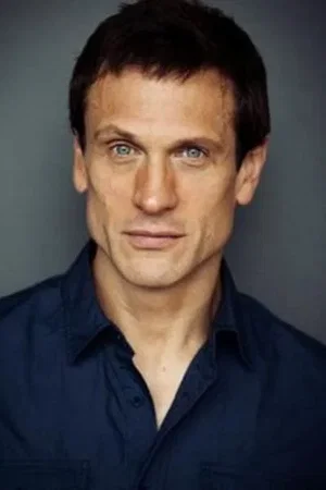 Simon Merrells photo