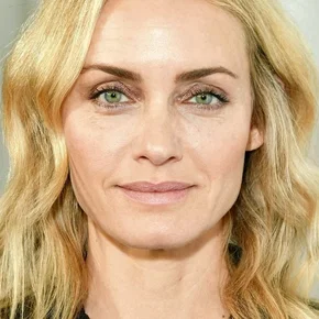 Photo star : Amber Valletta