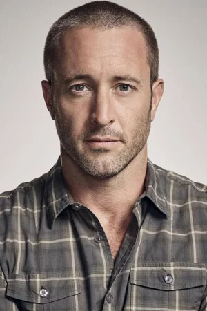 Alex O'loughlin photo