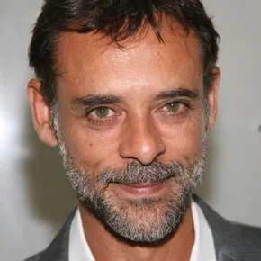 Photo star : Alexander Siddig