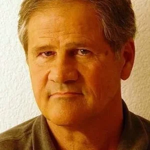  Stephen Mendillo