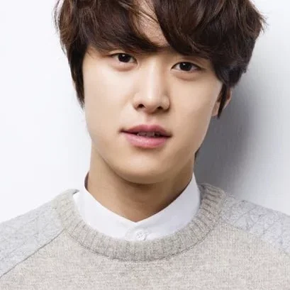  Gong Myung