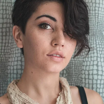  Olivia Graves