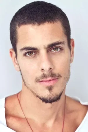  Sacha Bali photo