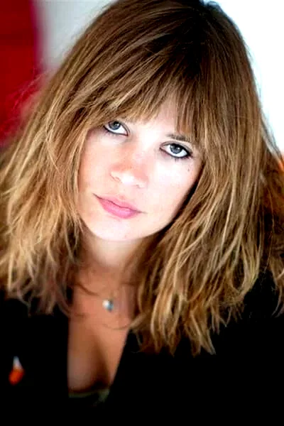  Justine Bruneau