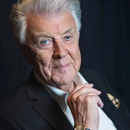 Sven-Bertil  Taube