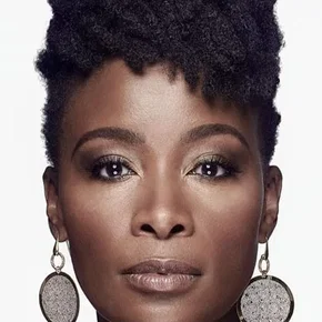 Photo star :  Bonnie Mbuli