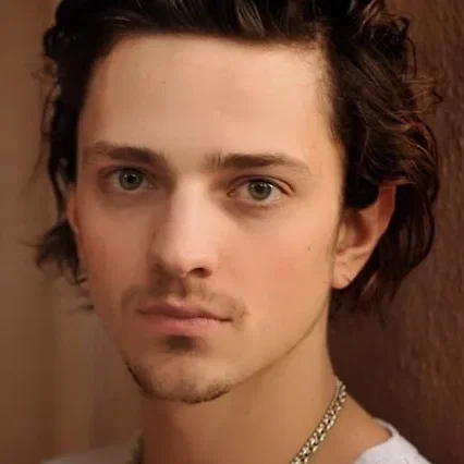 Sebastian  Gregory