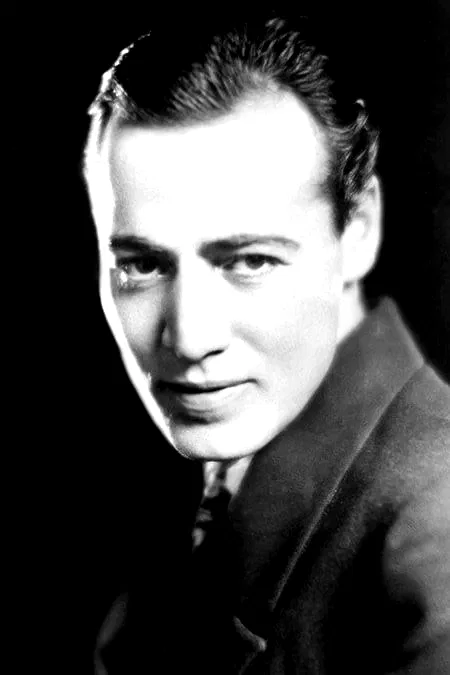 Leslie  Fenton