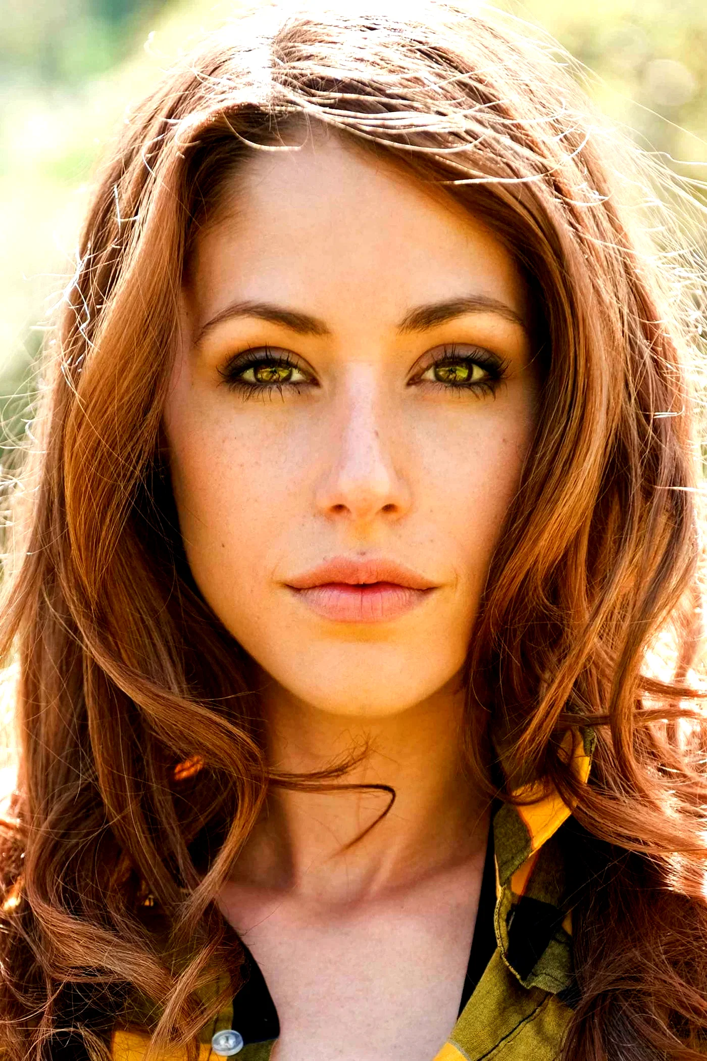 Amanda Crew