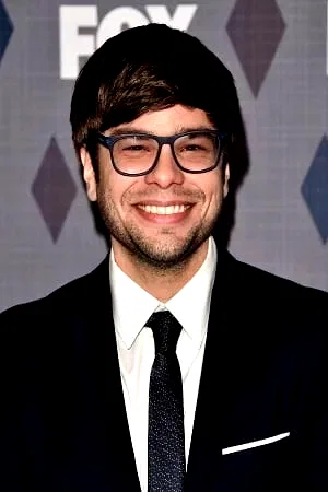 Charlie Saxton