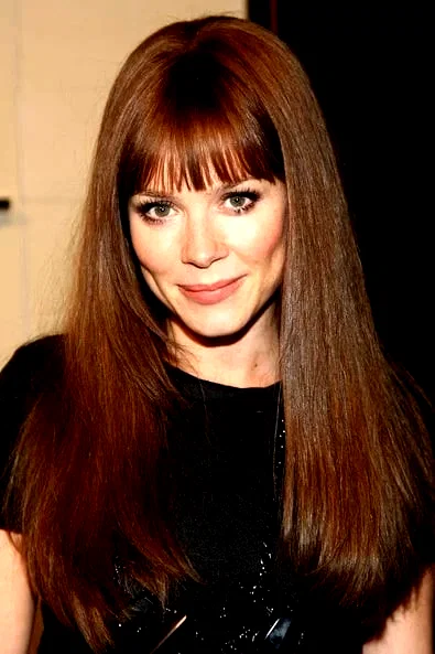 Anna Friel