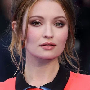 Photo star : Emily Browning
