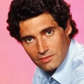 Photo star : Michael Nouri