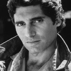Photo star : Michael Nouri