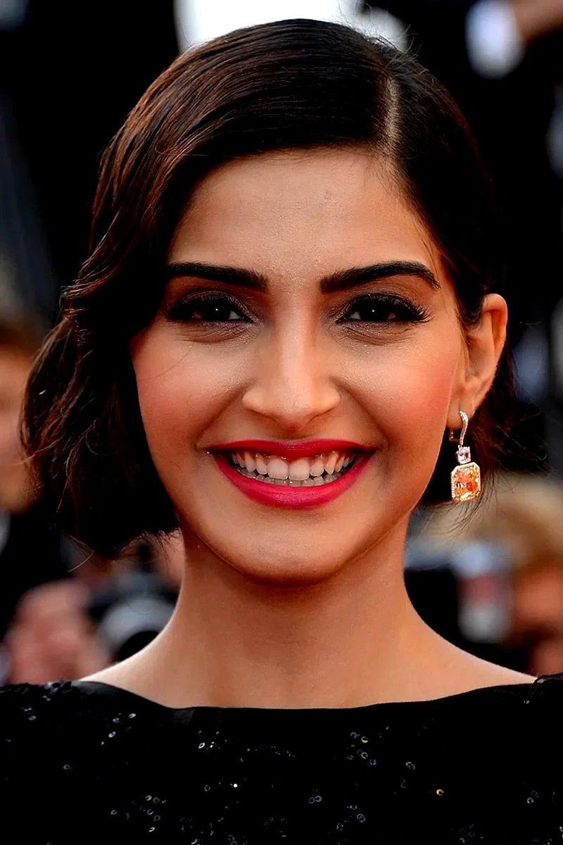 Sonam Kapoor Ahuja