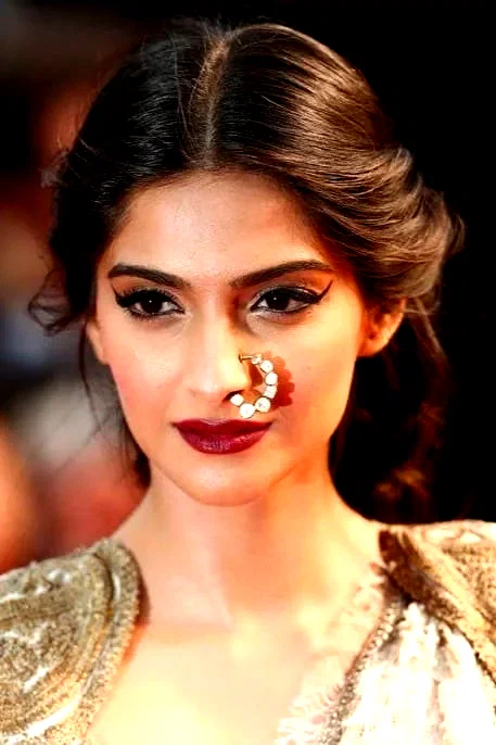  Sonam Kapoor Ahuja