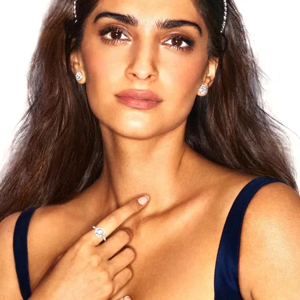  Sonam Kapoor Ahuja