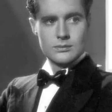  Bruce Lester