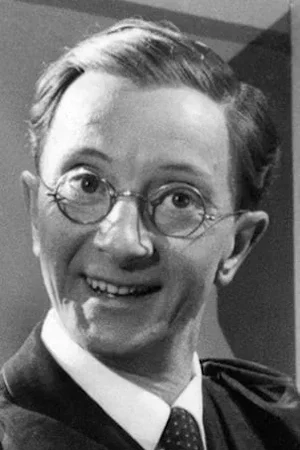 Charles Hawtrey