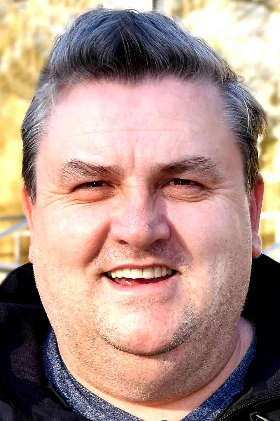  Simon Delaney