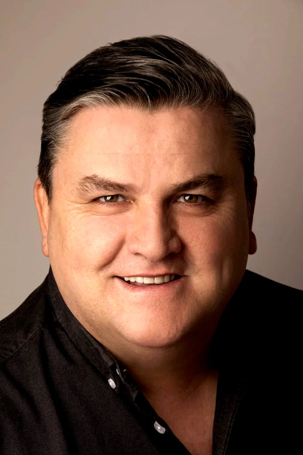  Simon Delaney