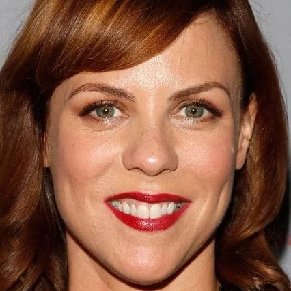 Sarah  Burns 