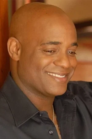  Dorian Holley photo