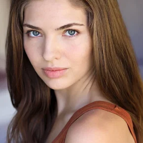 Photo star : Taylor Geare