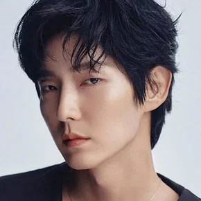 Photo star :  Lee Joon-gi