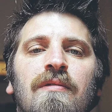  Adrian Biniez
