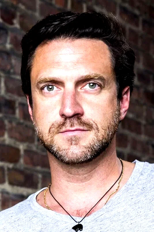 Raul Esparza