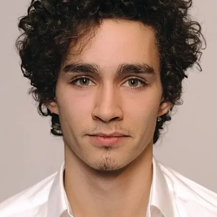 Robert Sheehan
