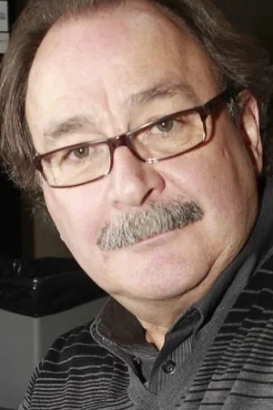  Robert Menard photo
