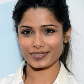 Photo star : Freida Pinto