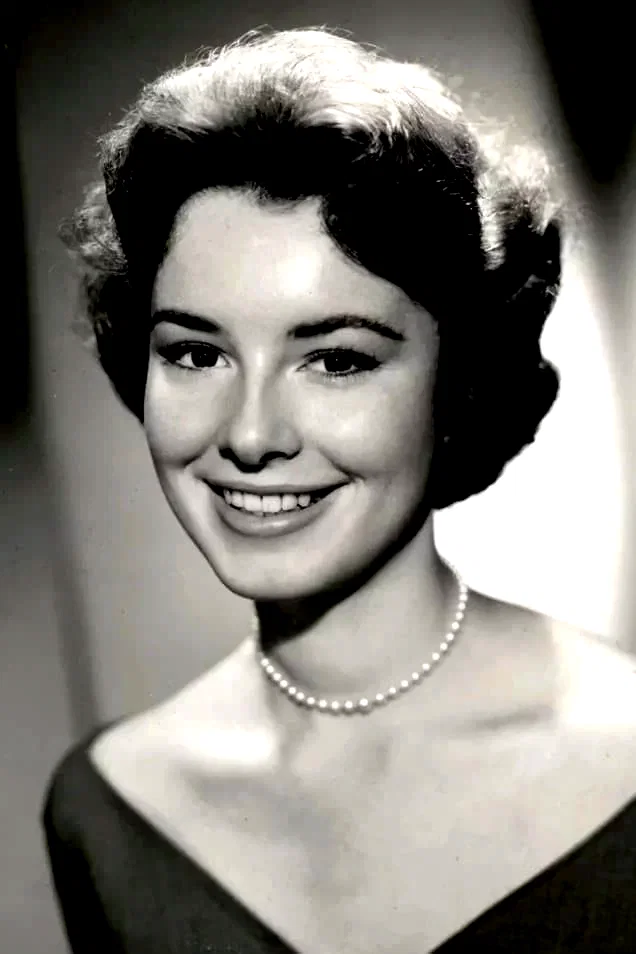  Gigi Perreau