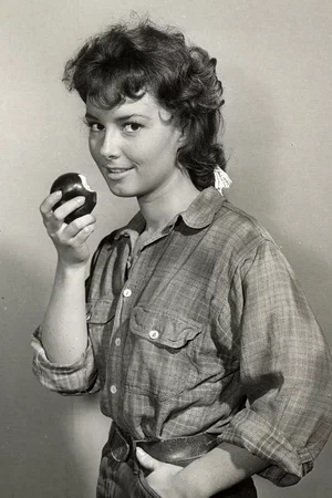  Gigi Perreau