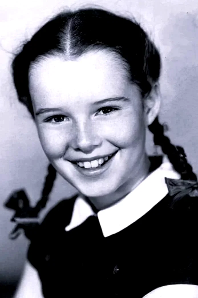  Gigi Perreau