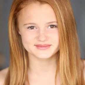 Photo star : Maggie Elizabeth Jones