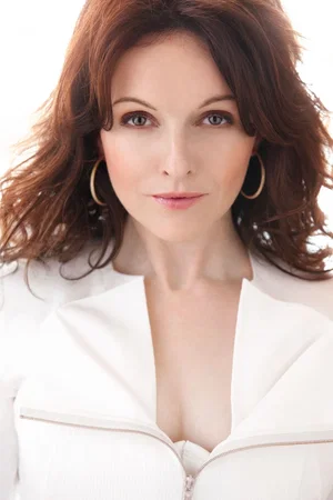  Dervla Kirwan