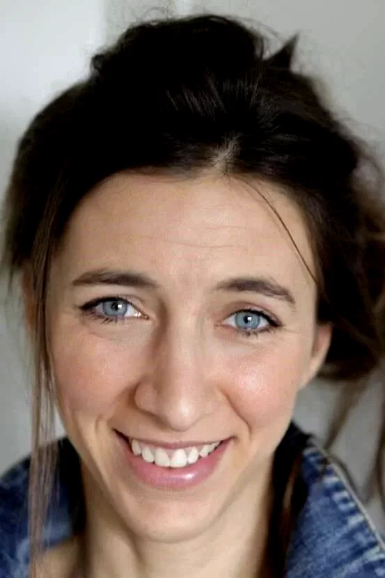  Cécile Boland