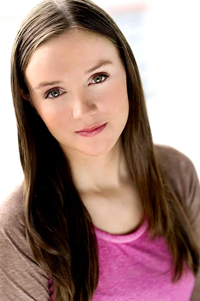  Ava Hughes