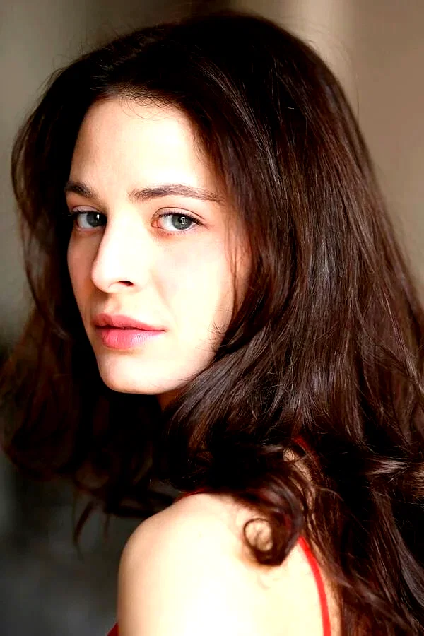 Esther Comar